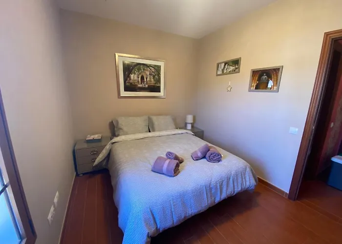 Ingrid. Piscina Exterior.