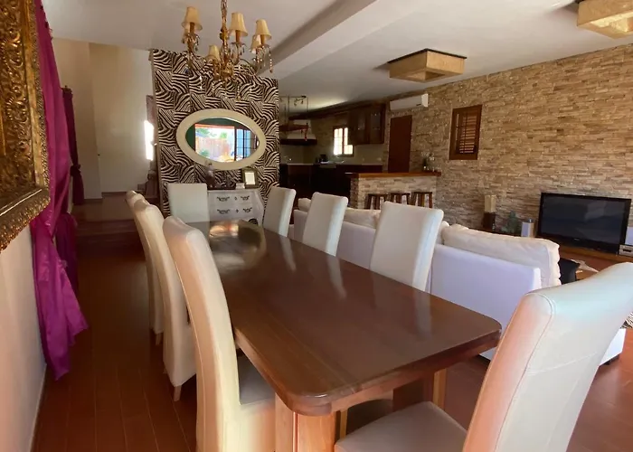 Villa Ingrid. Piscina Exterior. *