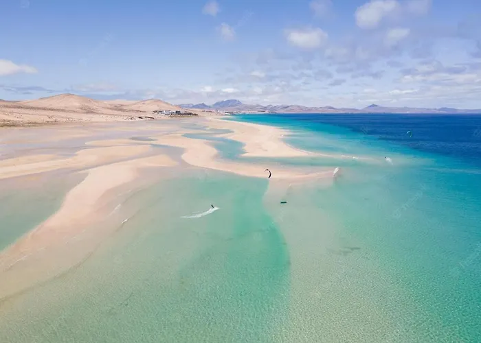 Villa Ingrid. Piscina Exterior. Las Playas