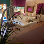 Ingrid. Piscina Exterior. Las Playas